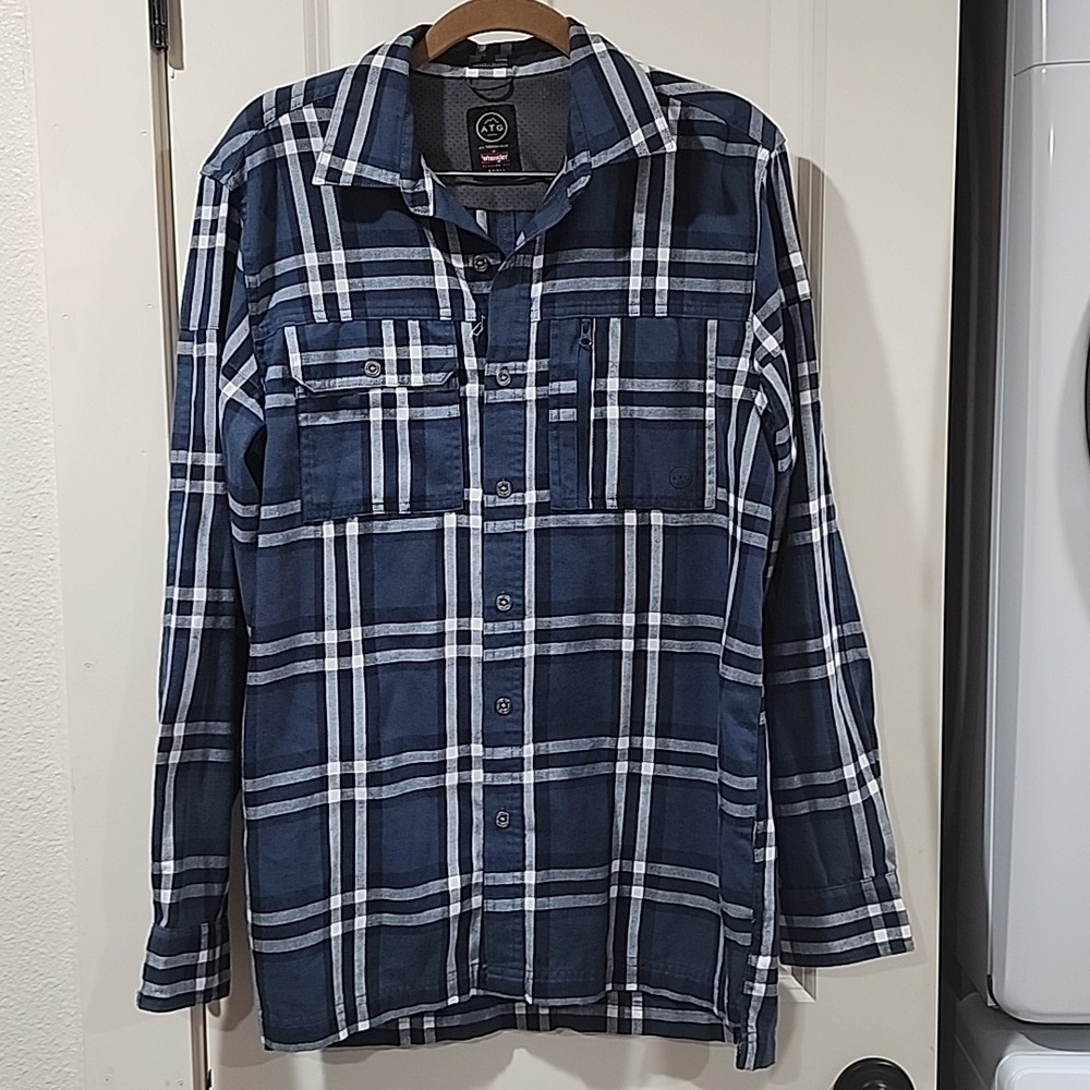 Mens ATG Wrangler Button Down Long Sleeve Utility Plaid Shirt Small Blue & White